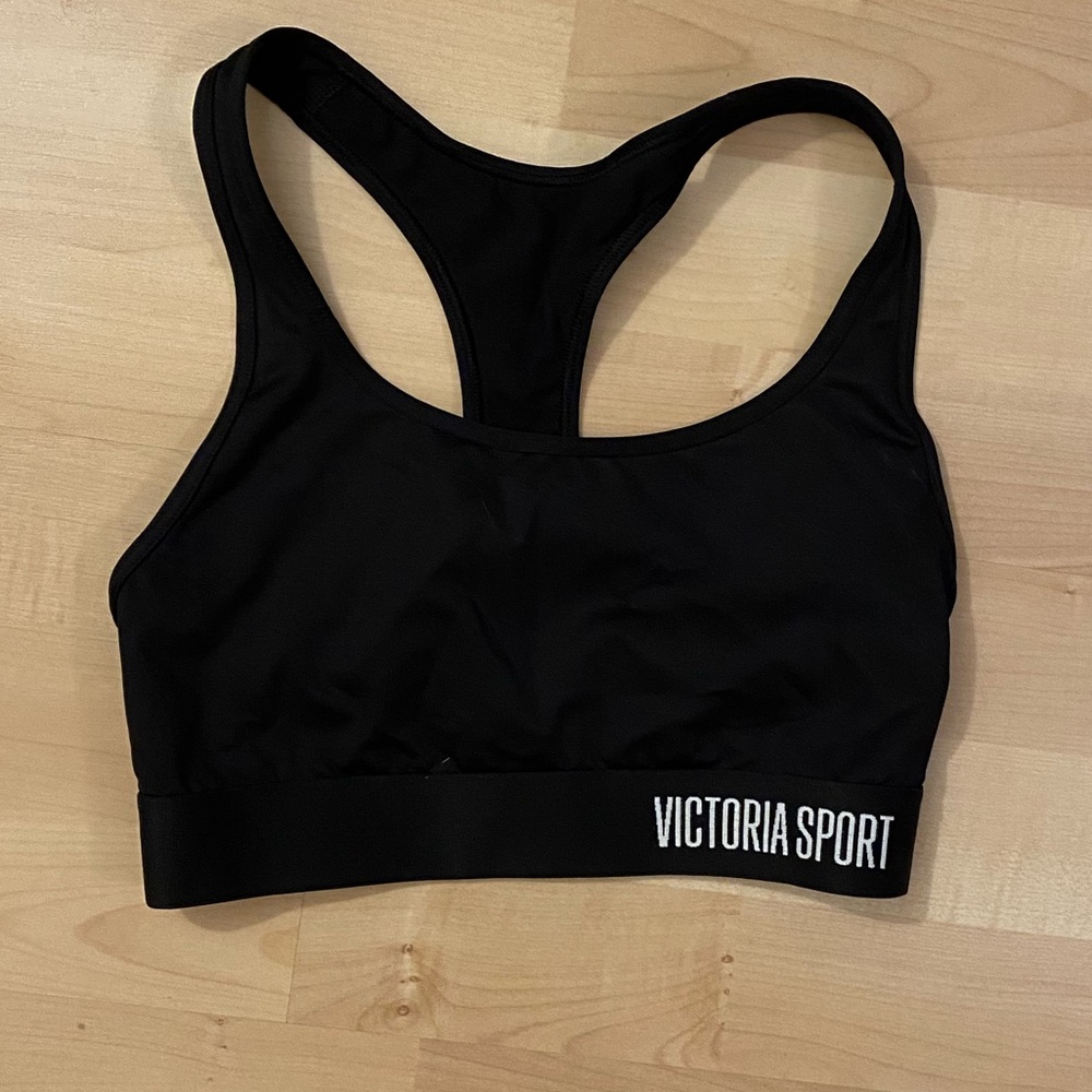 Black sports bra